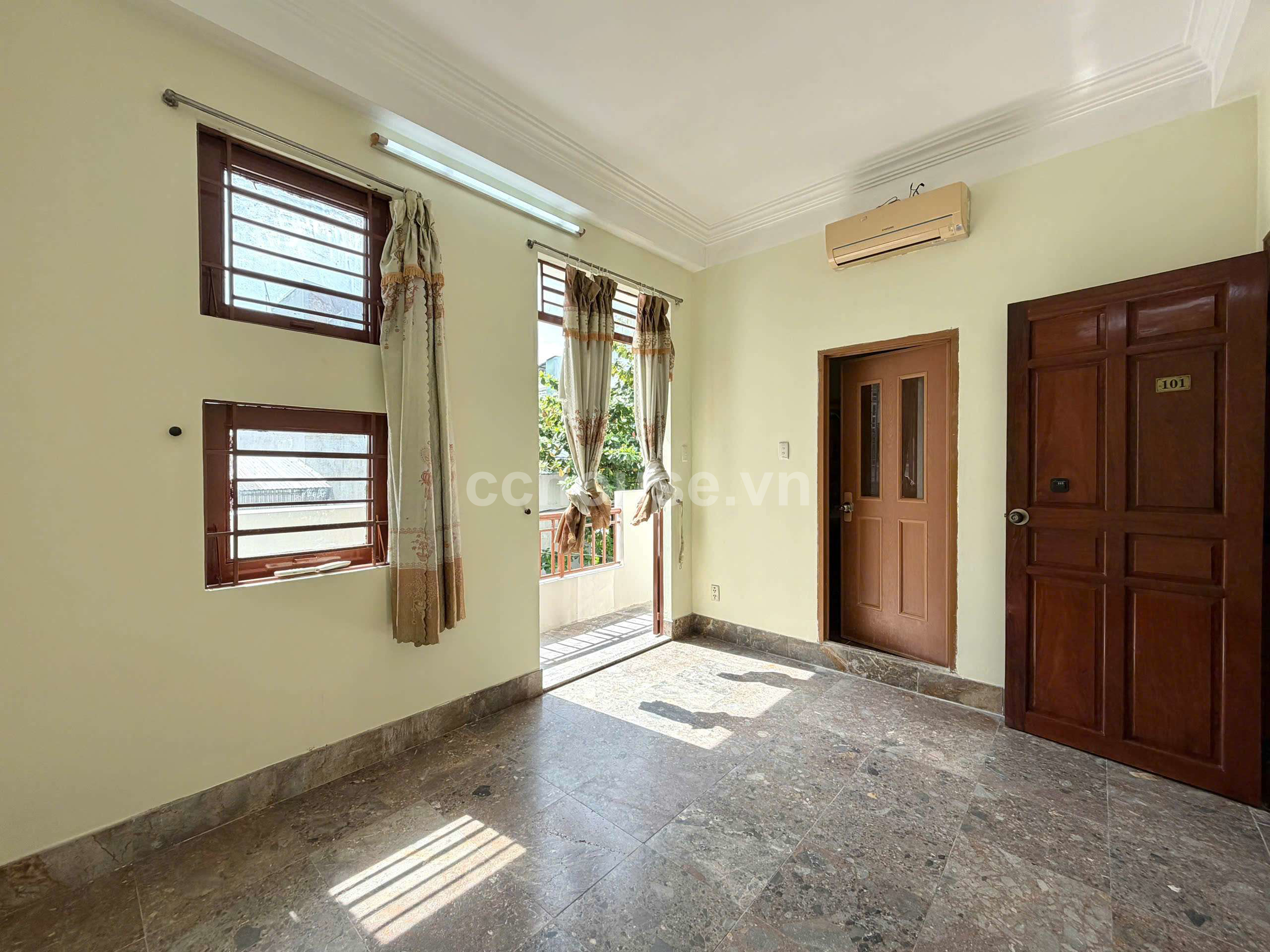 Bán nhà góc 2MT Phan Văn Sửu, P.Tân Bình. DT 6.5x11m, 5 tầng
