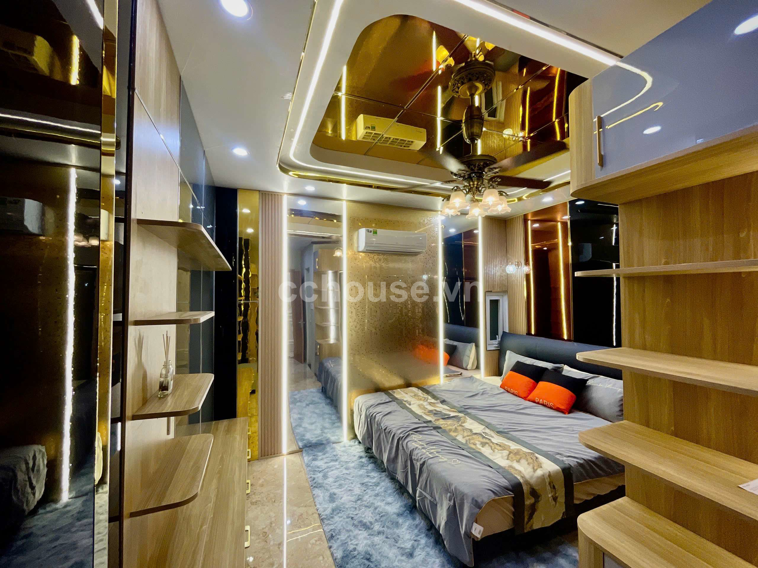Bán nhà trục CMT8, P.Tân Sơn Nhất. DT 80m2, 2 tầng