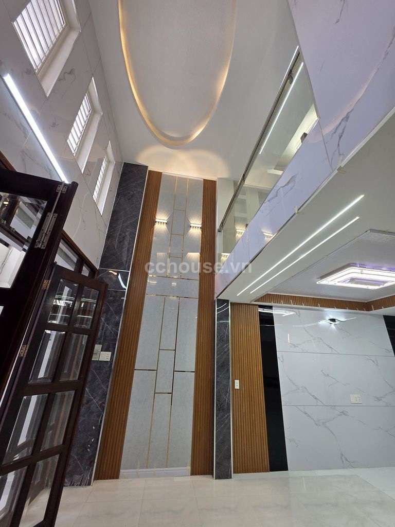 Bán nhà HXT Lạc Long Quân, P.Hòa Bình. DT 5.4x9m, 4 tầng ST