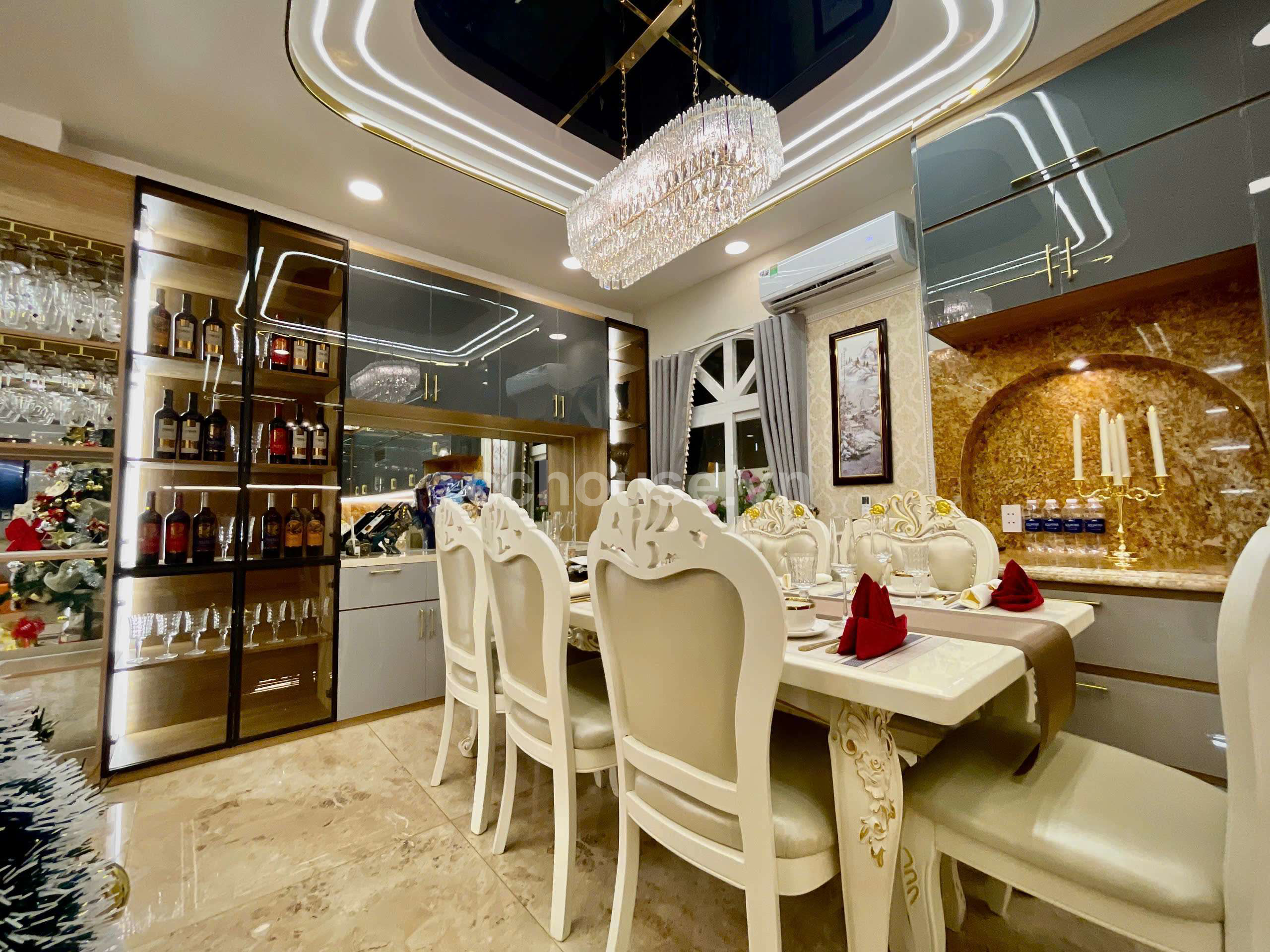 Bán nhà trục CMT8, P.Tân Sơn Nhất. DT 80m2, 2 tầng