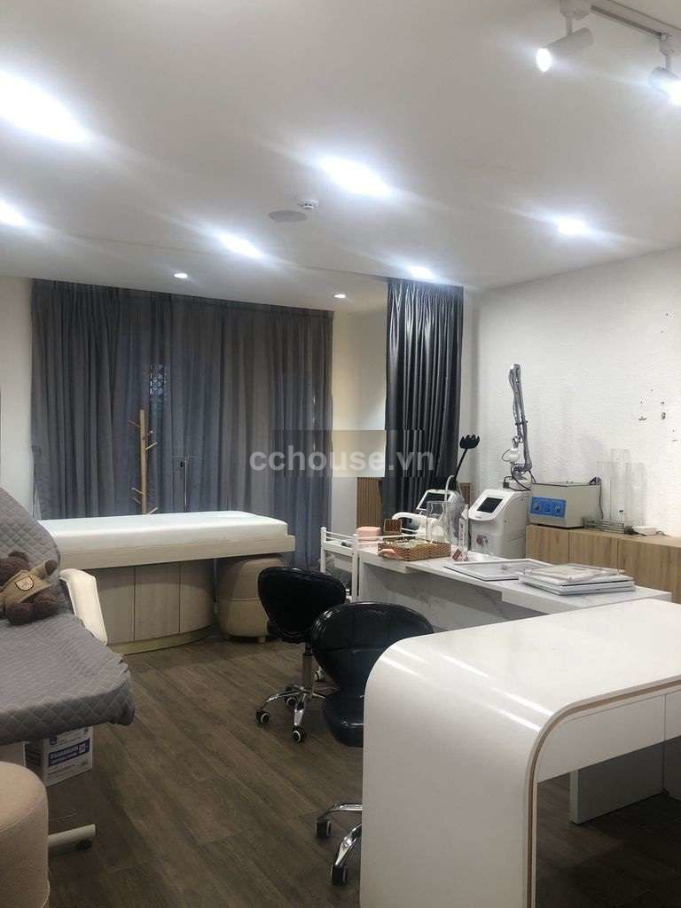 Cho thuê nhà MT Sư Vạn Hạnh, P.Hòa Hưng. DT 4x17m, 4 tầng