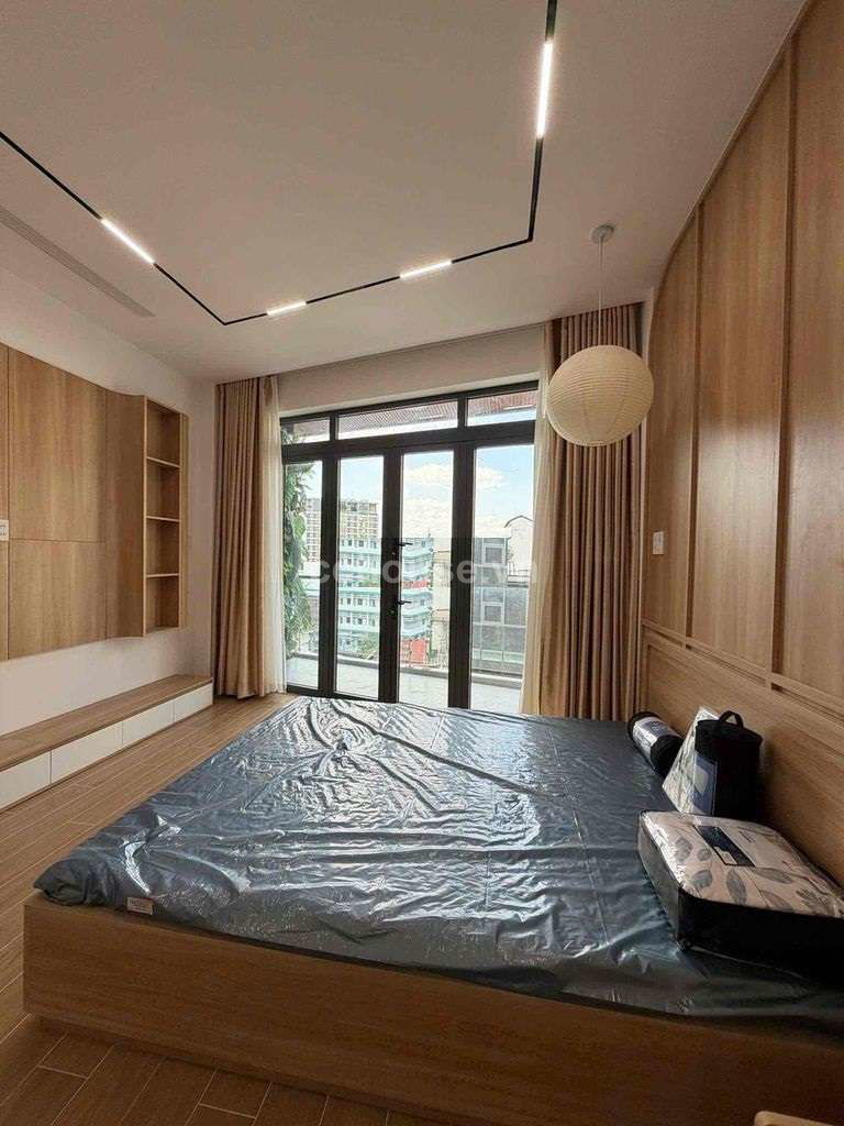 Tòa nhà MT Hồng Hà, P.Tân Sơn Hòa. DT 4.2x20m, hầm 6 tầng ST