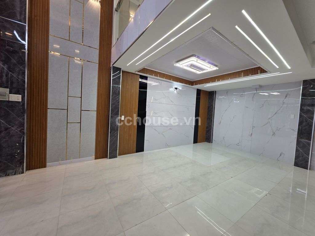 Bán nhà HXT Lạc Long Quân, P.Hòa Bình. DT 5.4x9m, 4 tầng ST