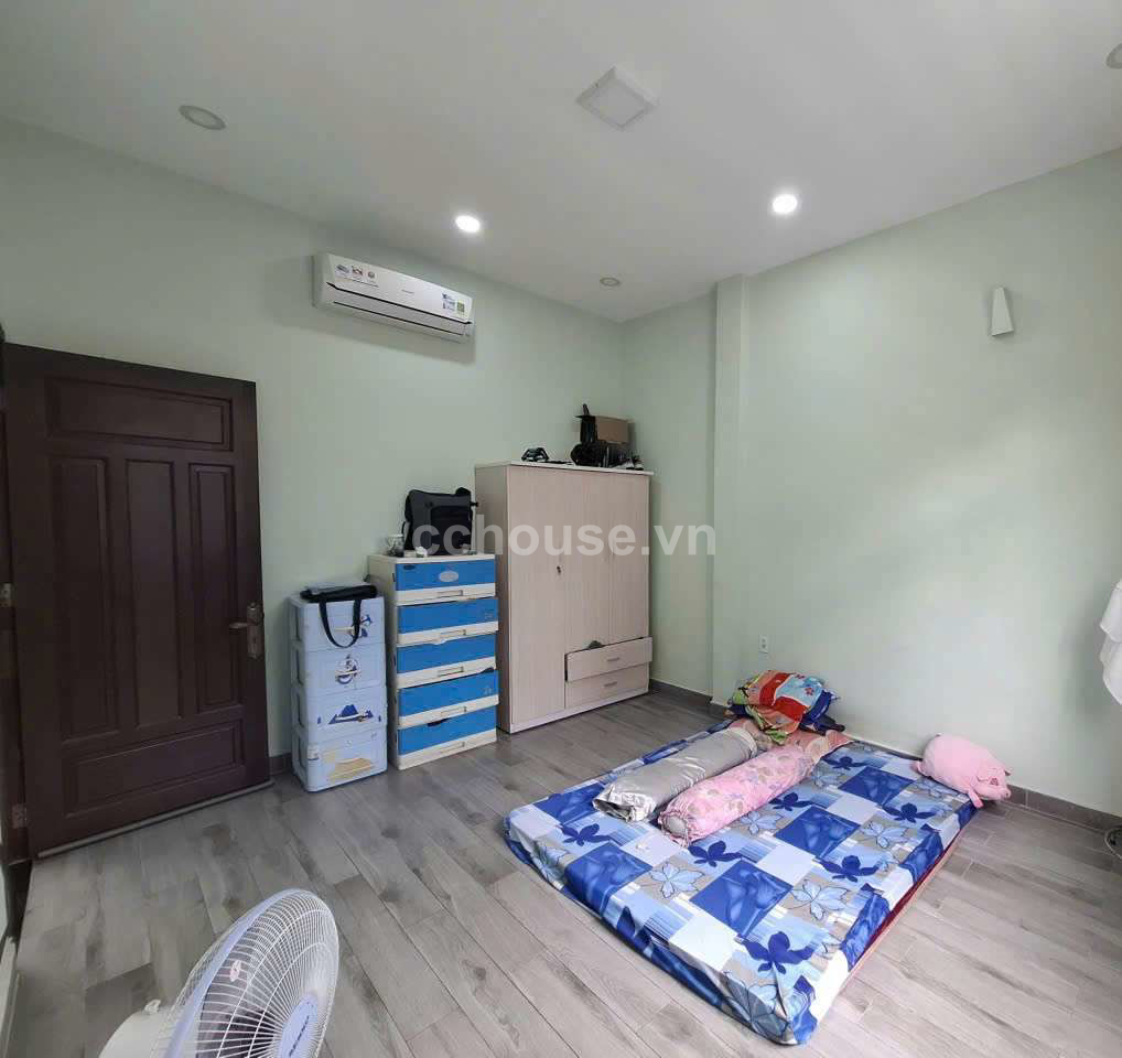 Bán nhà căn góc MT Năm Châu, P.Bảy Hiền. DT 15x6m, 2 tầng