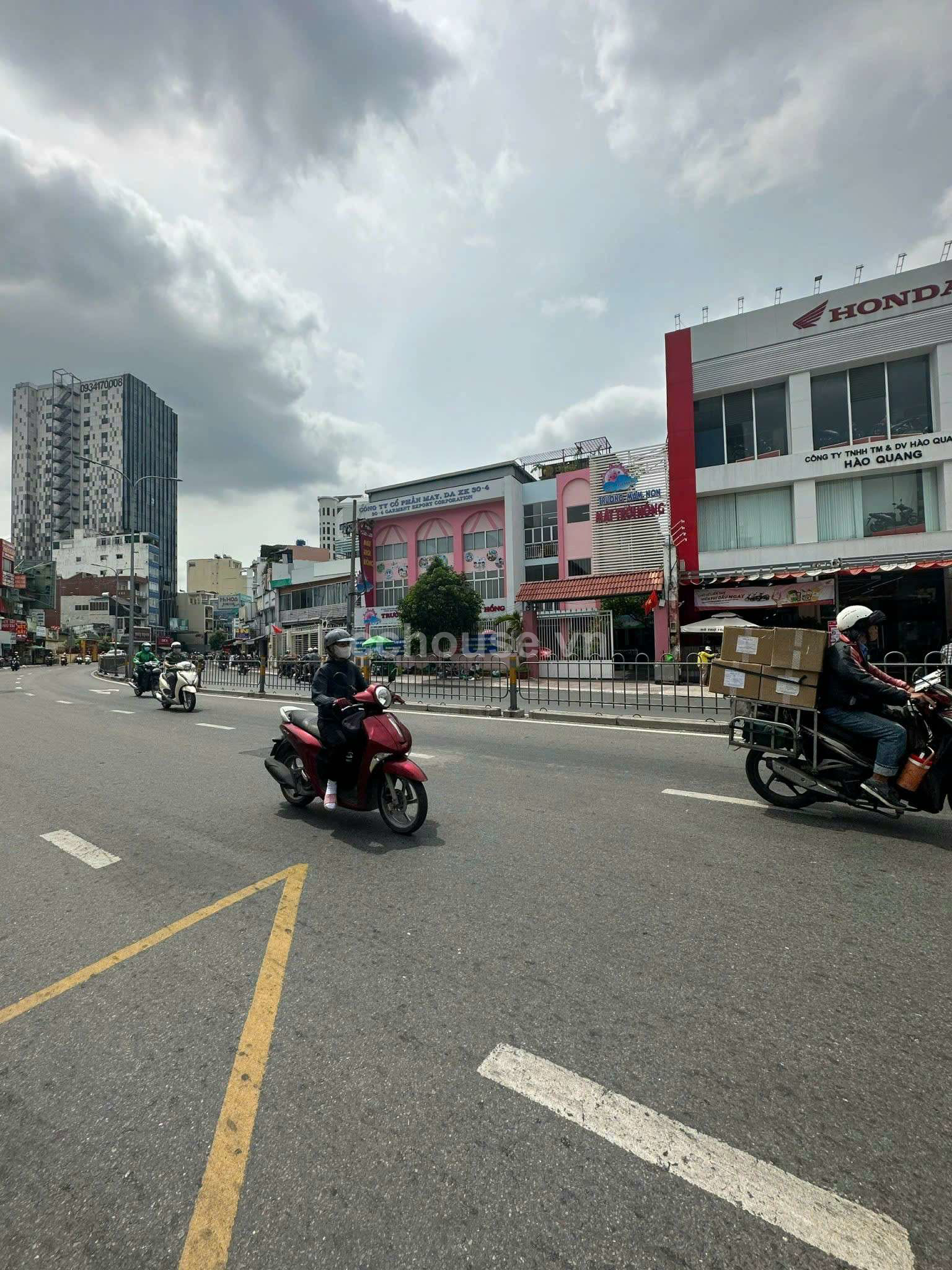 Mặt tiền 125 Phan Đăng Lưu Q. Phú Nhuận Diện tích 17.5m × 30m Công nhận: 510,7m²