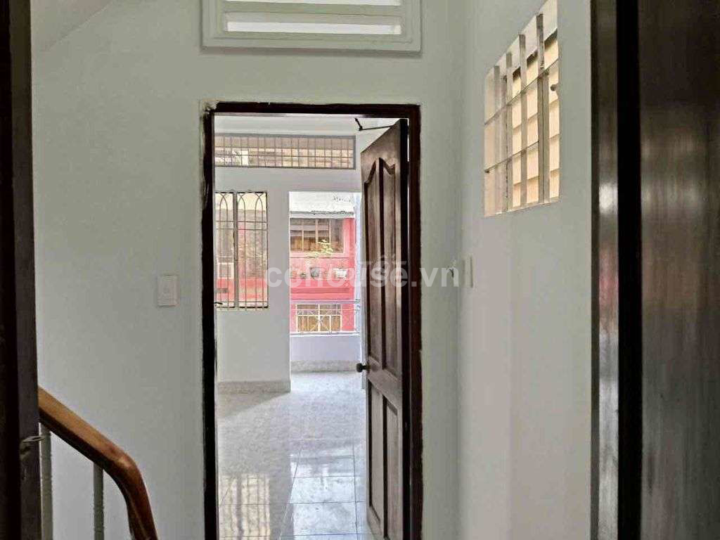 Cho thuê nhà MT Tân Phước, P.Diên Hồng. DT 3.5x10m, 4 tầng