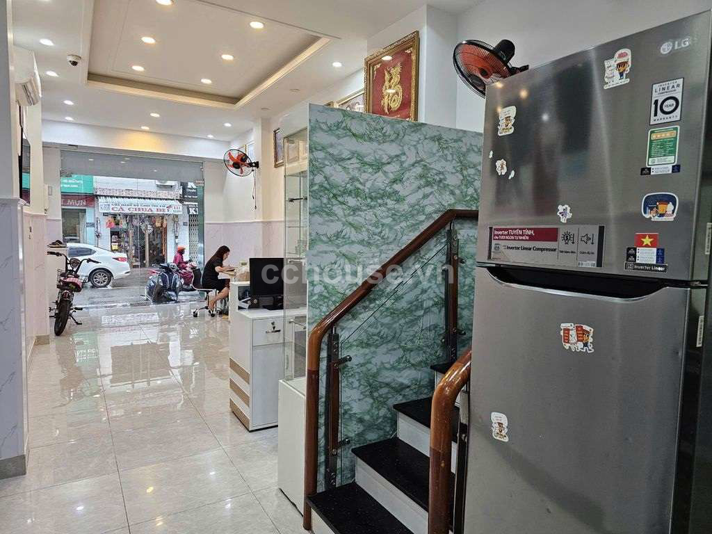 Bán nhà MTKD Ngô Quyền, P.Diên Hồng. DT 3.3x12m, 4 tầng
