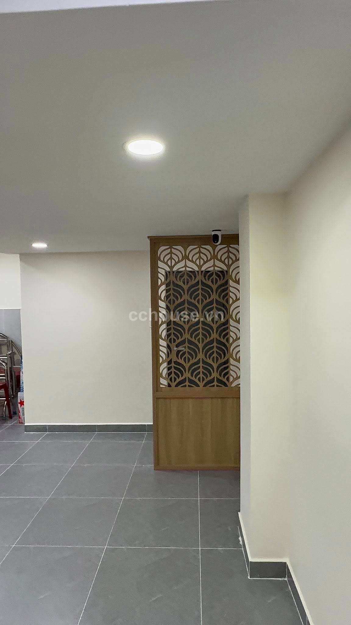 Cho thuê MB MT Hoàng Sa, P.Nhiêu Lộc. DT 5.4x11m, 2 tầng