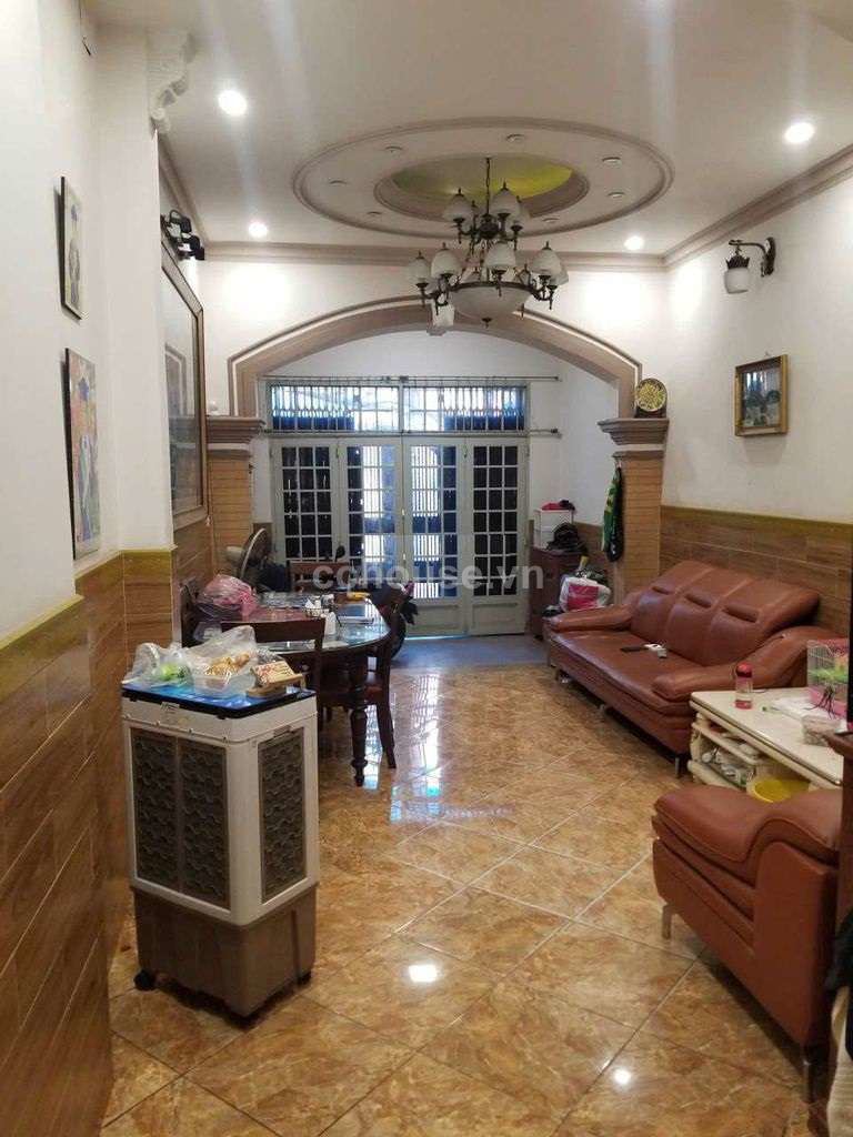 Bán nhà hẻm 242 Nguyễn Thiện Thuật, P.Bàn Cờ. DT 3.7x15m, 3 tầng ST