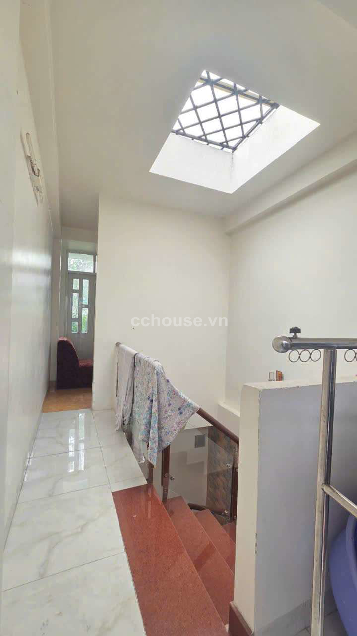 Bán nhà hẻm 175 Lê Hồng Phong, P.Chợ Quán. DT 3x17m, 5 tầng