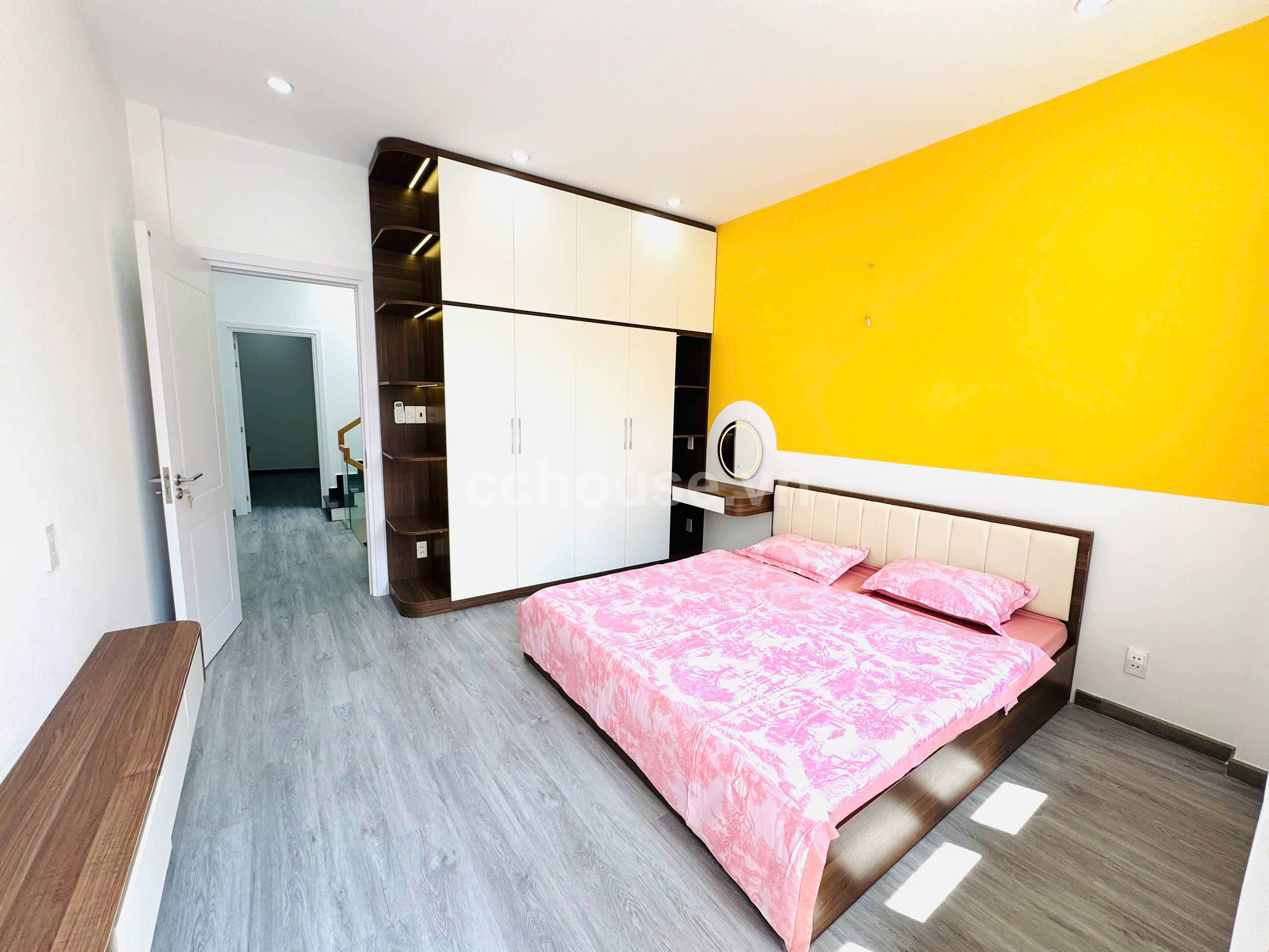 Bán nhà sát MT Âu Cơ, P.Tân Bình. DT 4x15m, 3 tầng ST