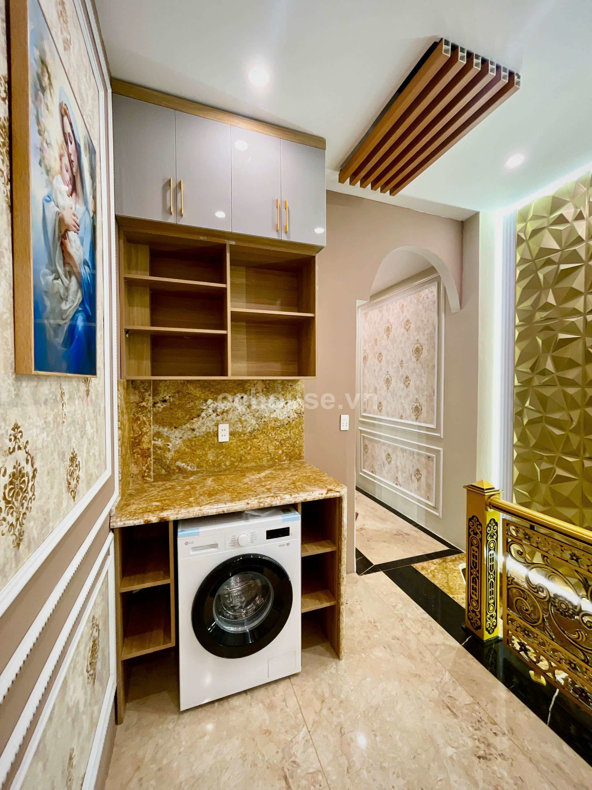 Bán nhà trục CMT8, P.Tân Sơn Nhất. DT 80m2, 2 tầng