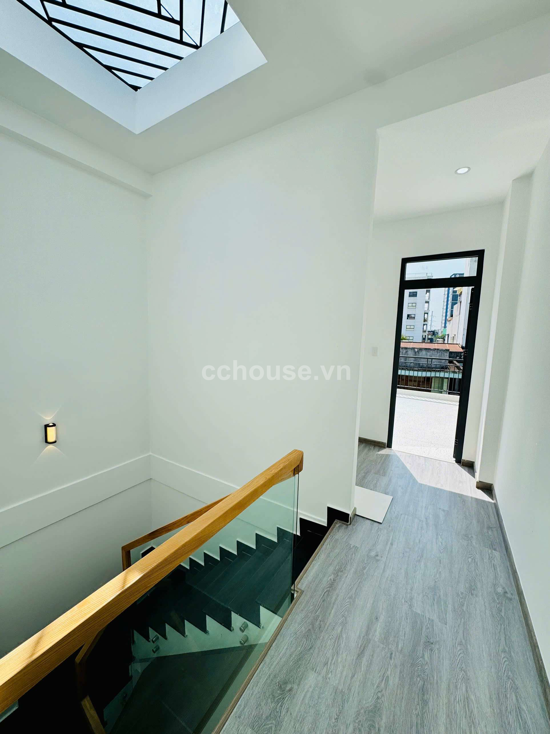 Bán nhà sát MT Âu Cơ, P.Tân Bình. DT 4x15m, 3 tầng ST