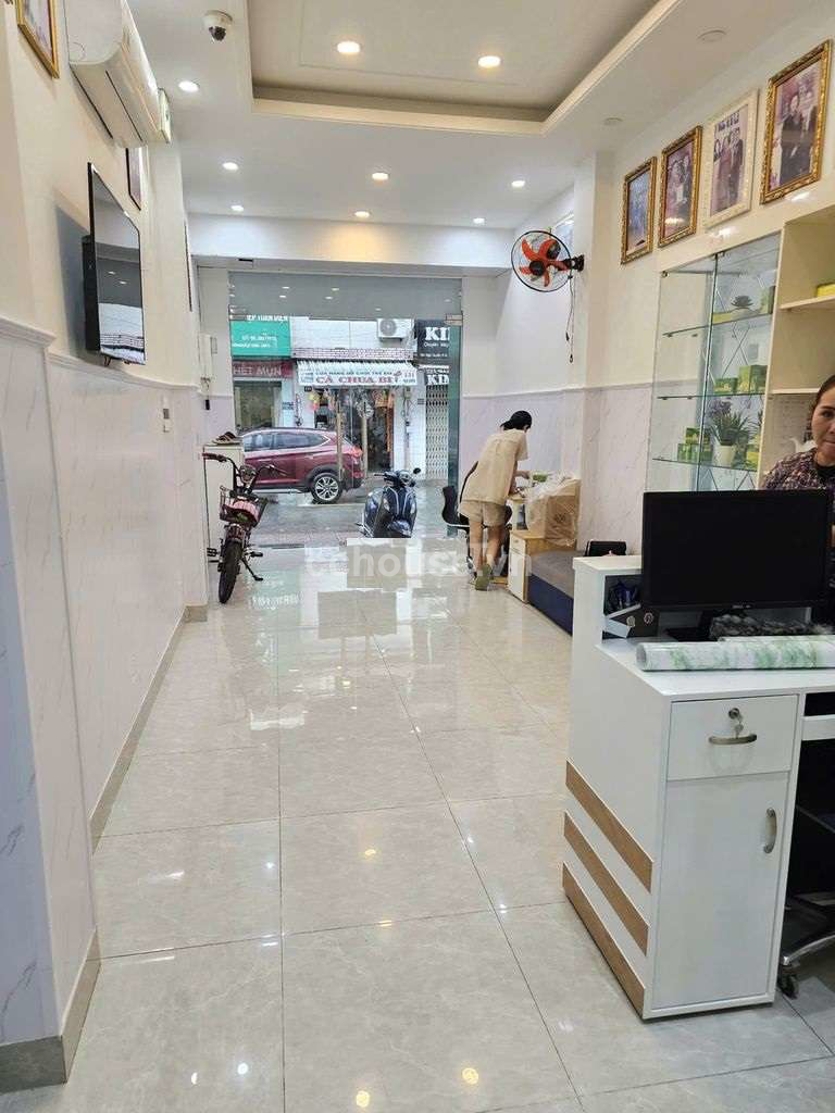 Bán nhà MTKD Ngô Quyền, P.Diên Hồng. DT 3.3x12m, 4 tầng