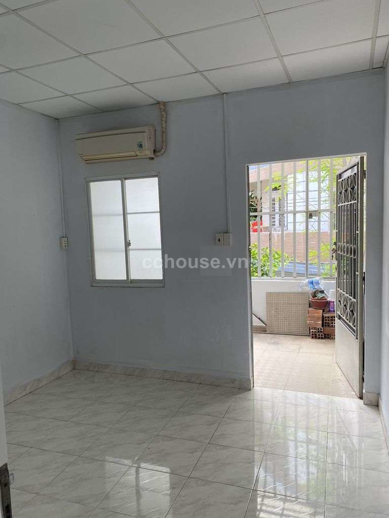 Cho thuê nhà HXH 273 Tô Hiến Thành, P.Hòa Hưng. DT 3.55x26m, 2 tầng