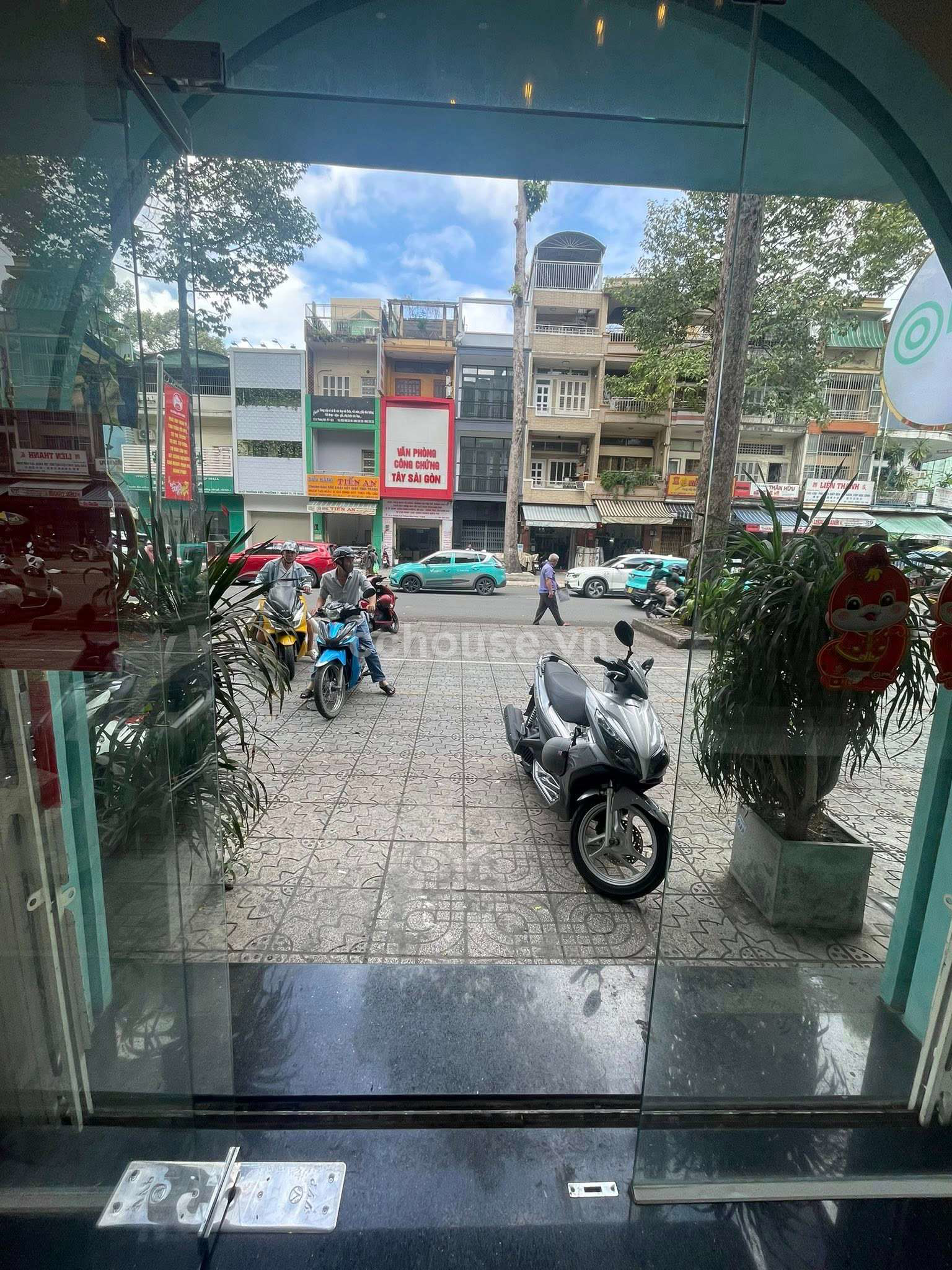 Bán nhà MTKD Lý Thường Kiệt, P.Diên Hồng. DTSD 360.4m2