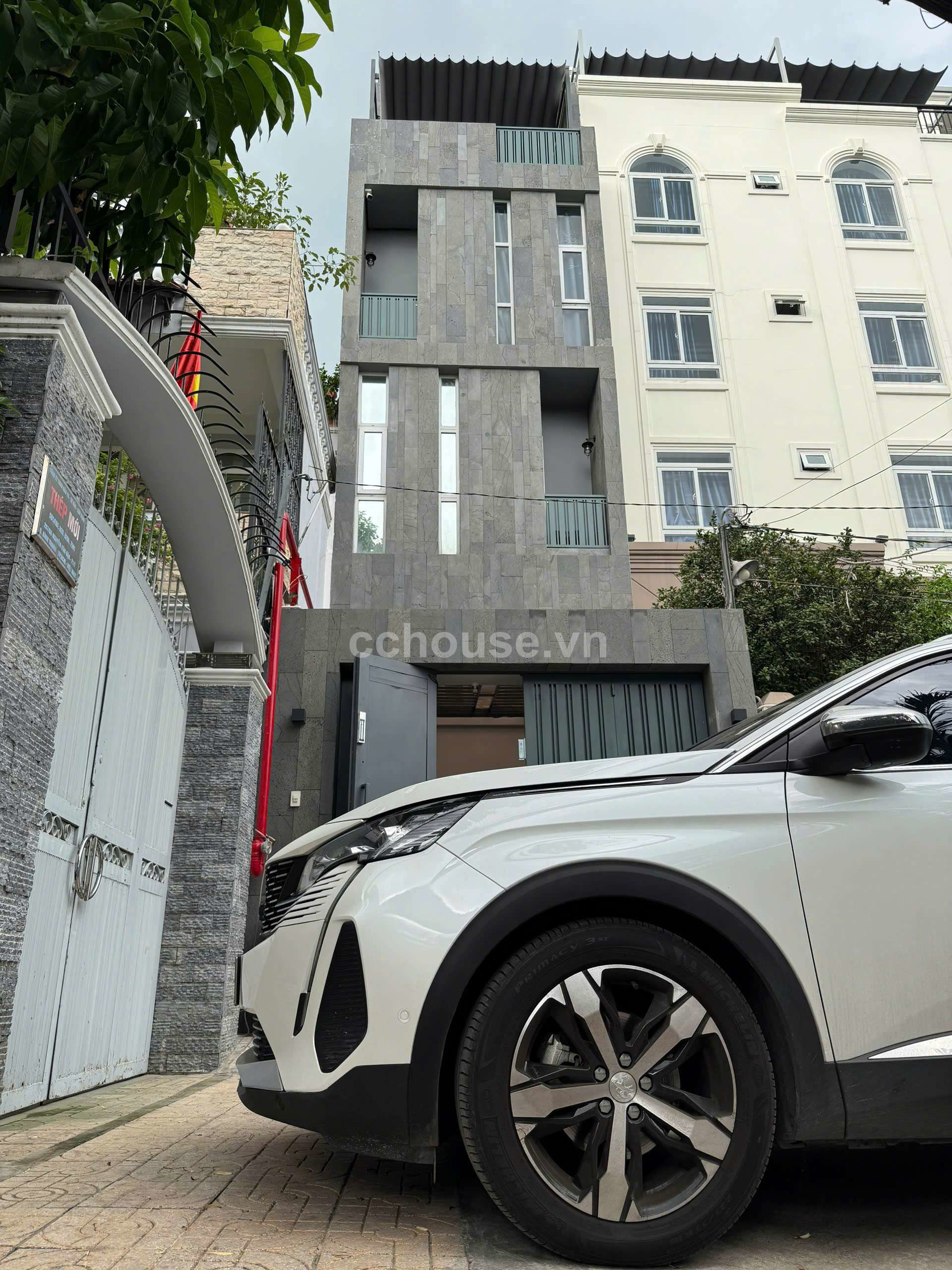 Bán toà nhà CHDV 207/64A Nguyễn Văn Đậu, trung tâm quận Bình Thạnh 