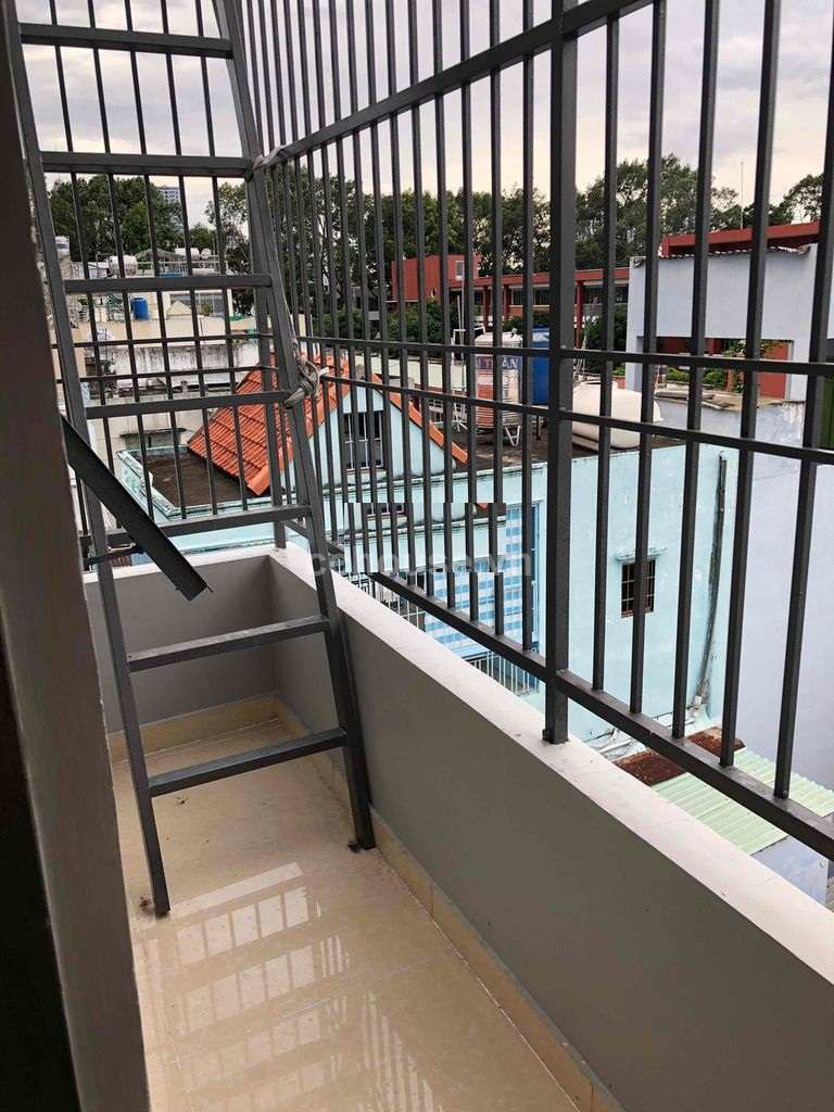 Bán nhà hẻm 282A Nguyễn Tri Phương, P.Vườn Lài. DT 3.5x10m, 4 tầng ST