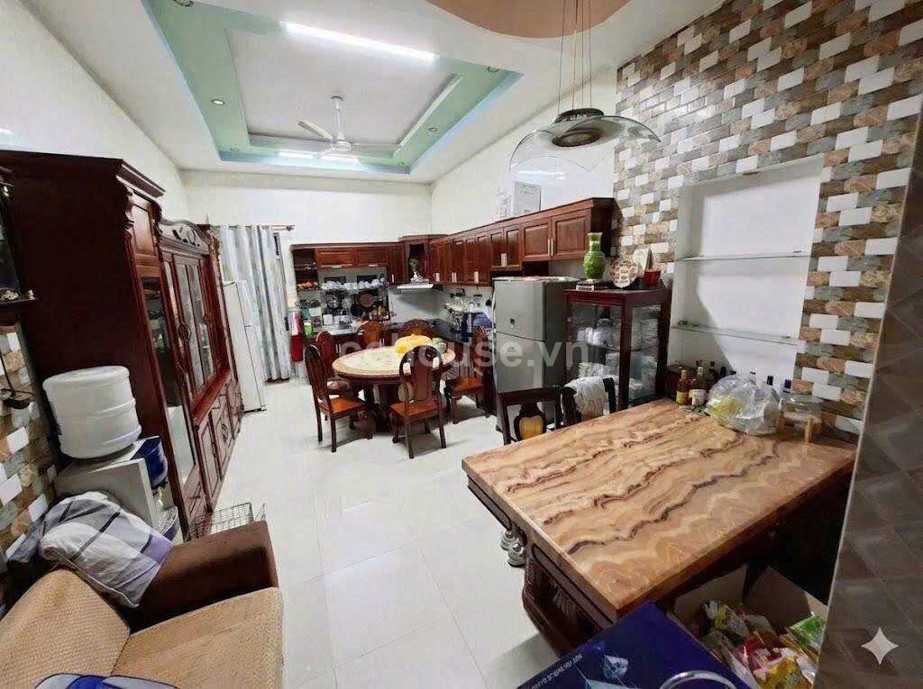 Ban-nha-HXH-110-Ong-Ich-Khiem-PHoa-Binh-DT-4x28m-4-tang-id9840