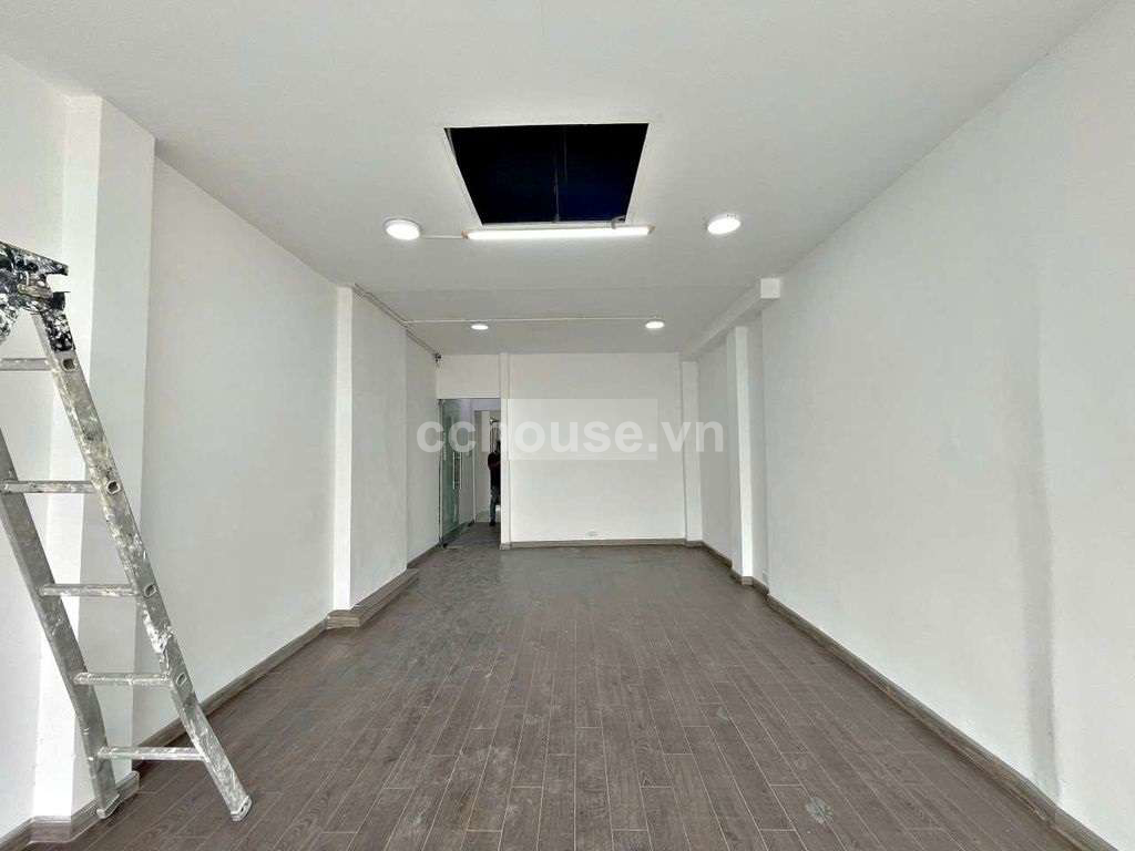Cho thuê NCMT Hoàng Hoa Thám. P.Gia Định. DT 4.7x20m NH, 3 tầng