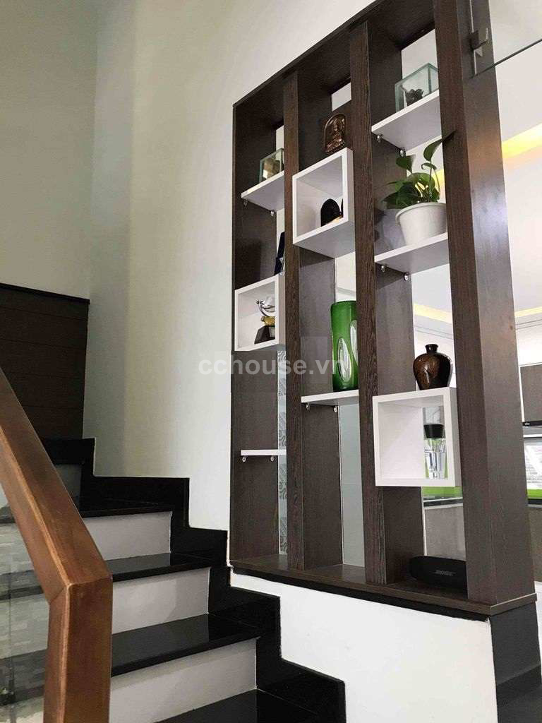 Bán nhà MT Đinh Bộ Lĩnh, P.Bình Thạnh. DT 4x16m, 3 tầng