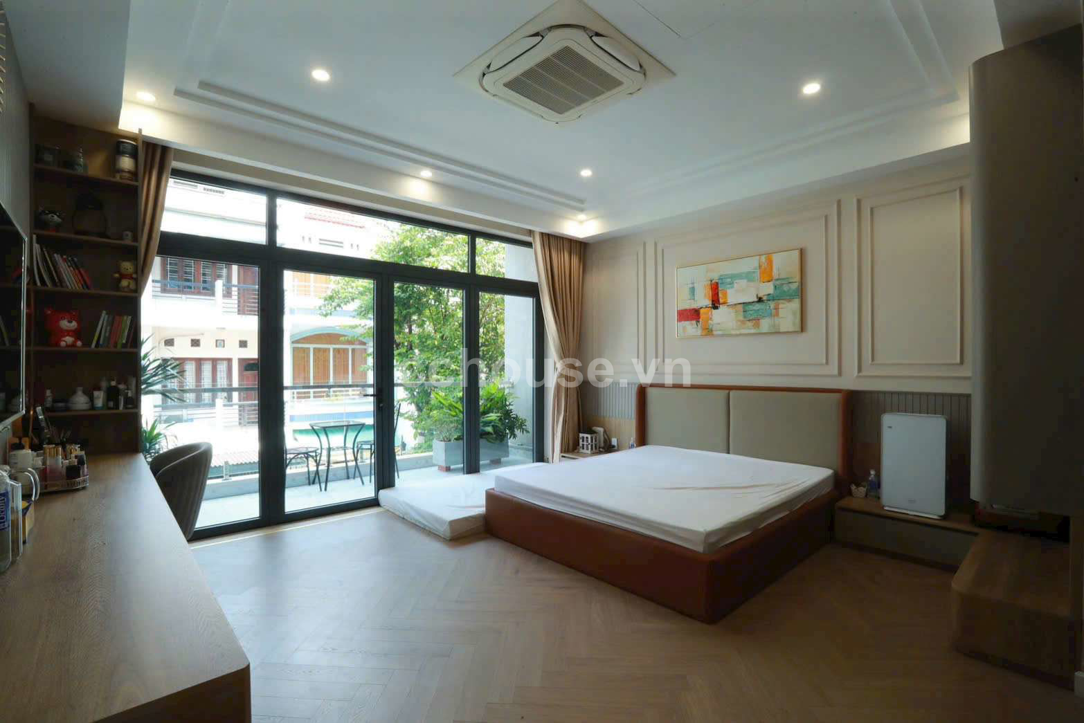 BÁN BIỆT THỰ HẺM 2 XE HƠI TRÁNH NHAU 101/ NGUYỄN CHÍ THANH - P. 9 - Q. 5 - TPHCM
