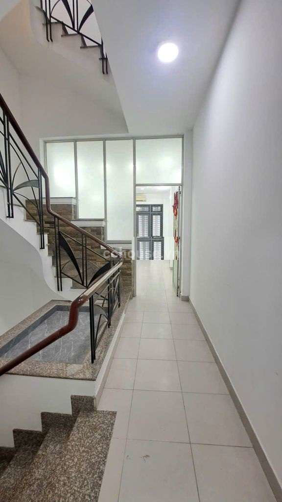 Bán nhà HXH 42 Nguyễn Giản Thanh, P.Hòa Hưng. DT 56.4m², 4 tầng