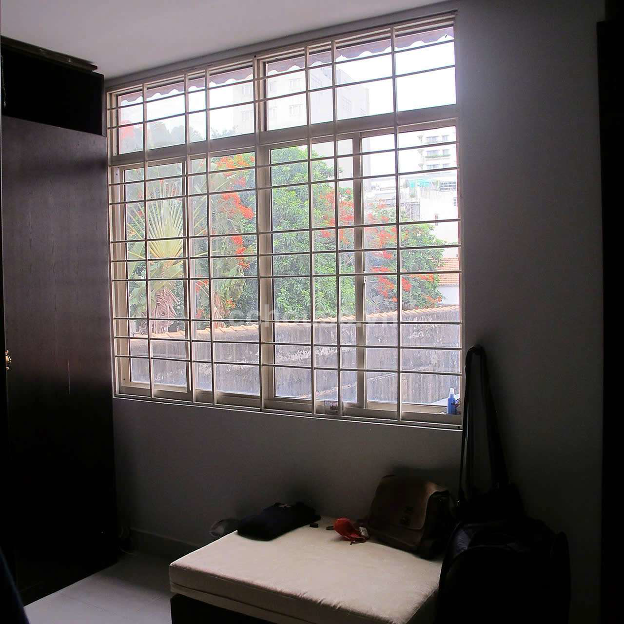 Cho thuê nhà 156 Lý Tự Trọng, Phường Bến Thành, Quận 1 Kết cấu: trệt, 2 lầu, sân thượng 