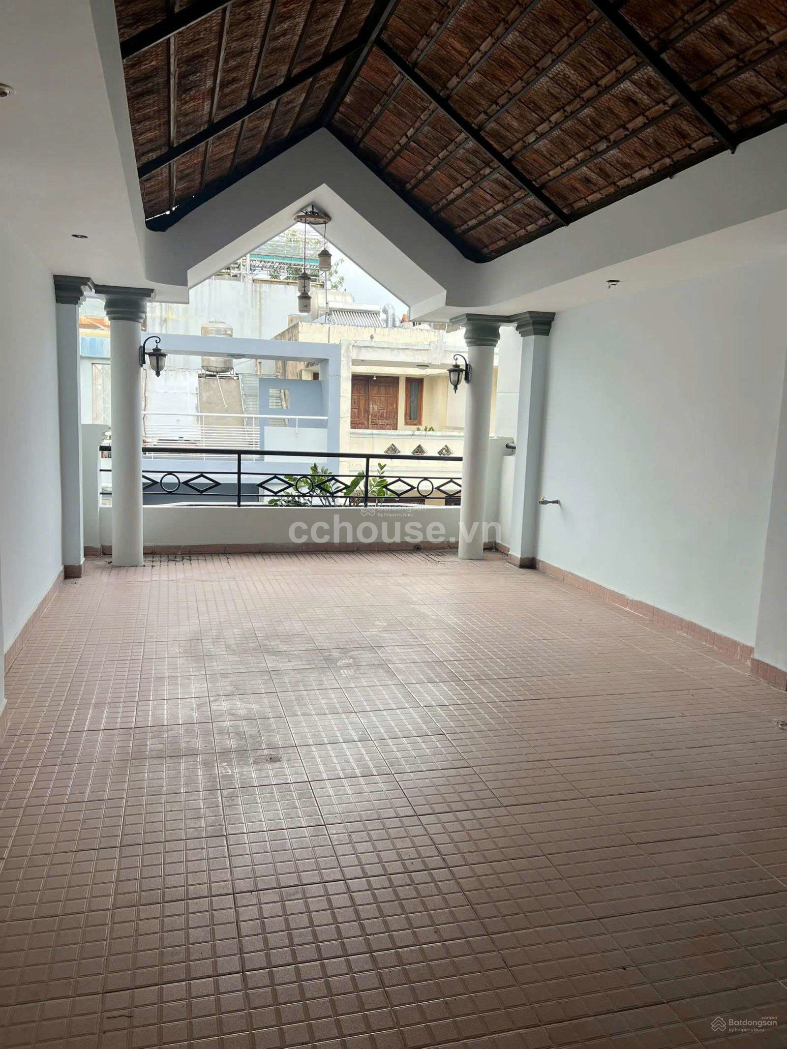 Măt Tiền Kinh Doanh Khu Vườn Hoa . Giá Giảm Mạnh Bán Nhanh