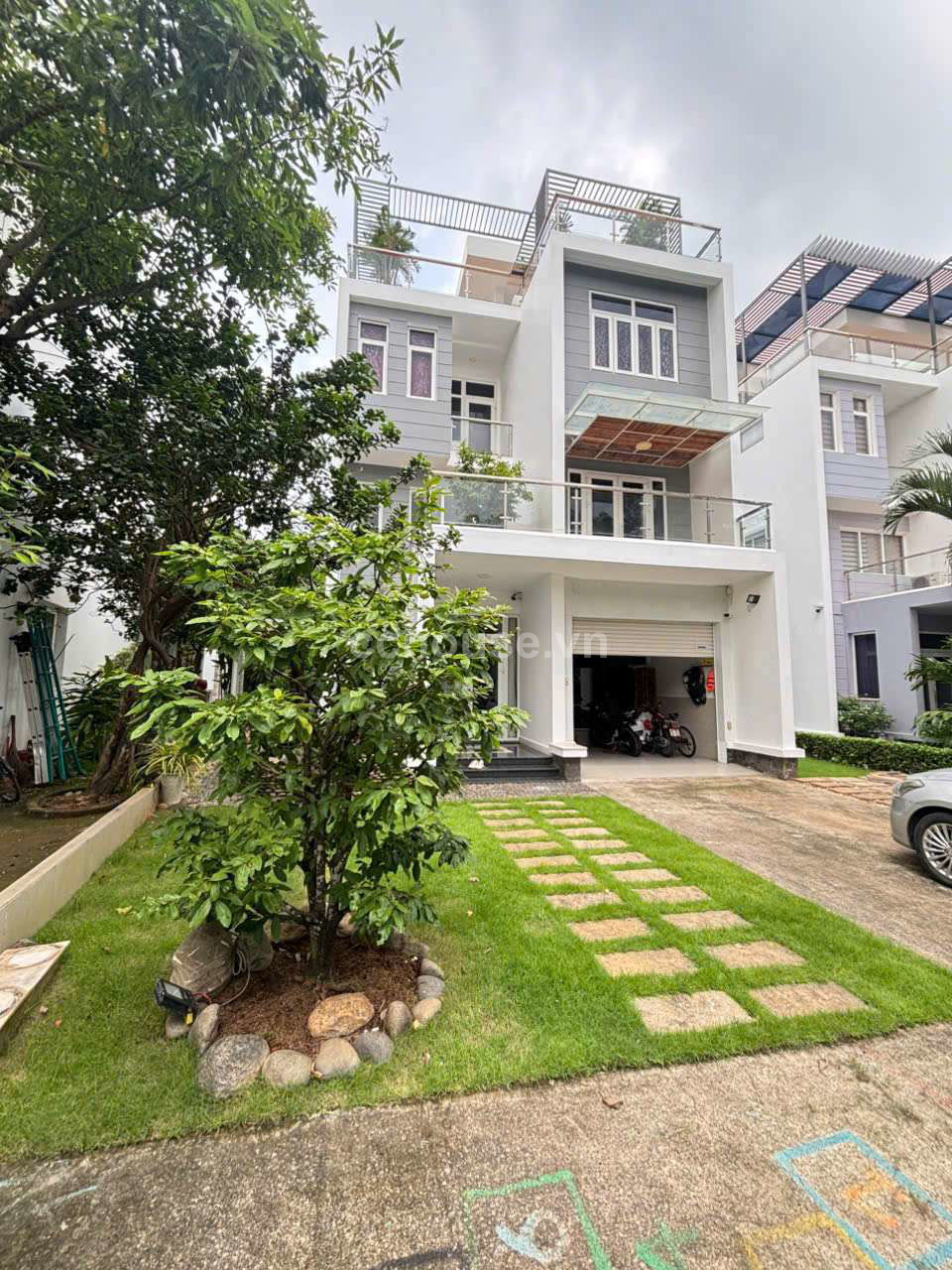 BÁN NHÀ MẶT TIỀN PHÚ HỮU – THÀNH PHỐ THỦ ĐỨC ĐANG PHÁT TRIỂN MẠNH VỀ HẠ TẦNG VÀ DÂN CƯ