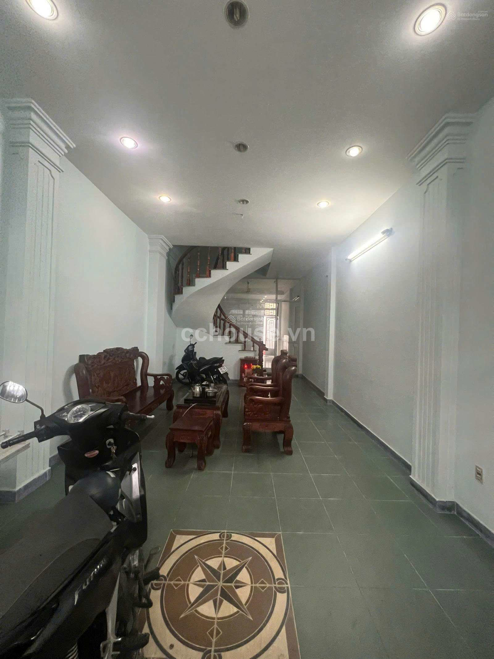 Măt Tiền Kinh Doanh Khu Vườn Hoa . Giá Giảm Mạnh Bán Nhanh