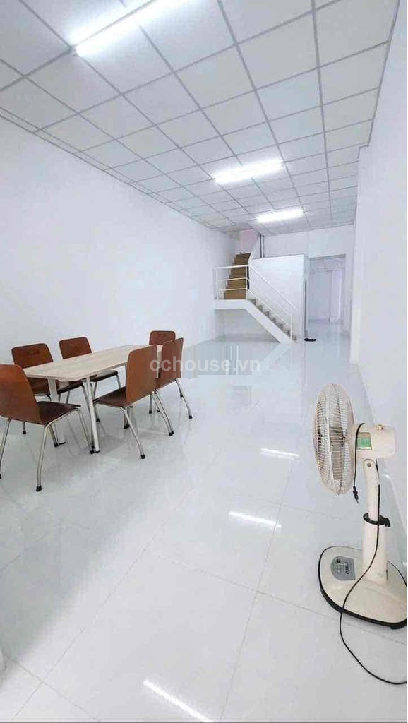 NHA-HEM-XE-HOI-TRUNG-TAM-QUAN-1-–-CHI-159-TY-id10310