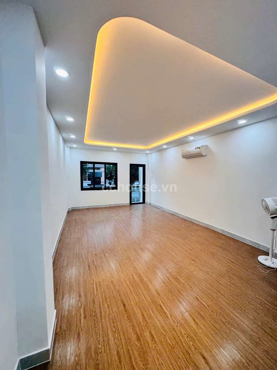 BÁN NHÀ MẶT TIỀN TRẦN PHÚ QUẬN 5_DT 4x11m