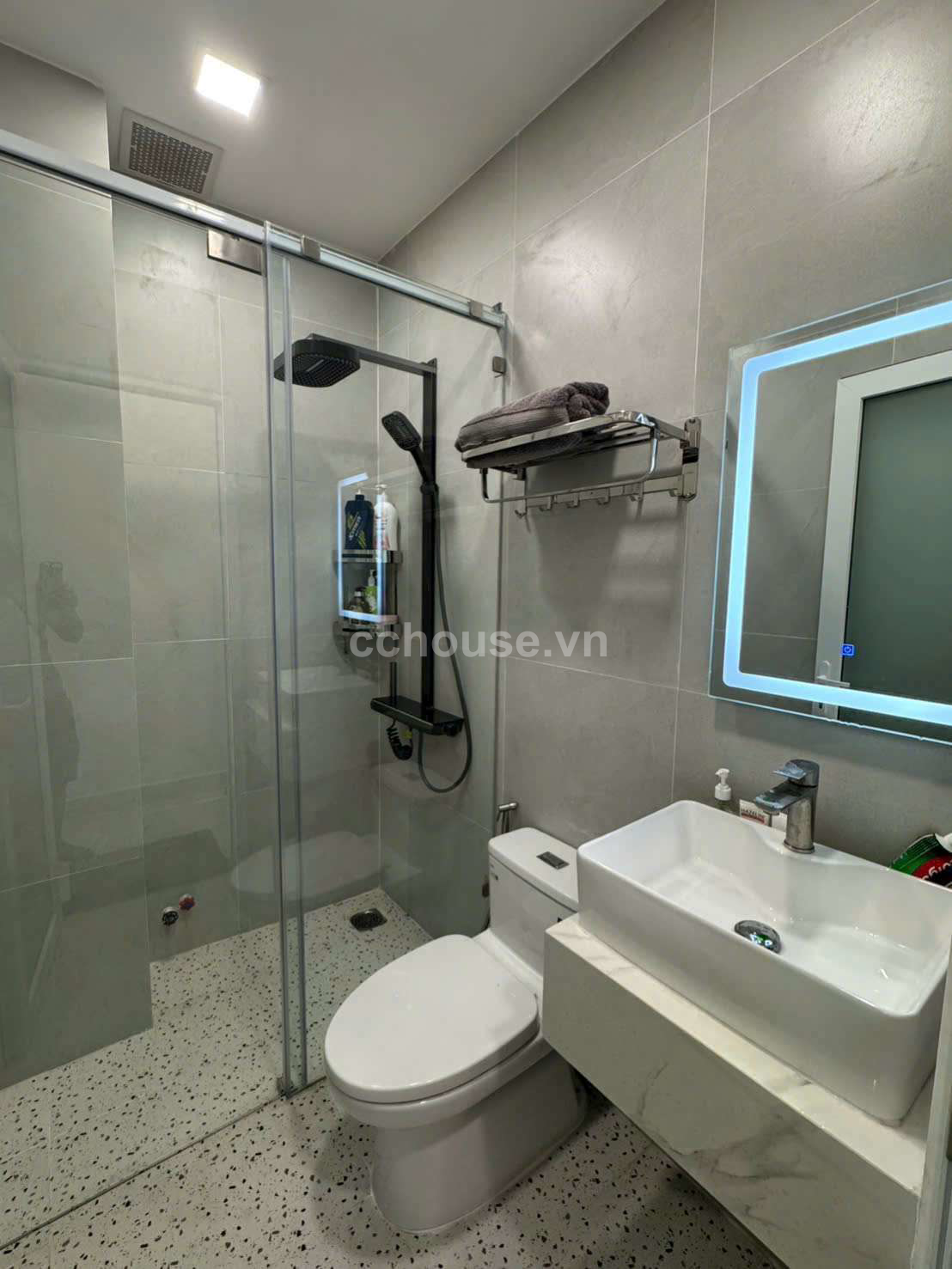 Nhà Mới Vào Ở Ngay Lê Hồng Phong P.10 . Q10 