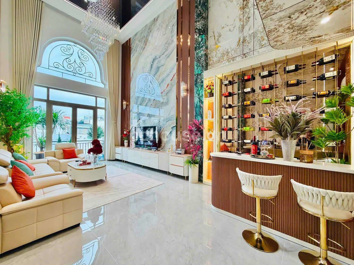 Bán Nhà Phố Luxury Ngay Quang Trung Gò Vấp DT Sàn 423m2 5 Tầng ST