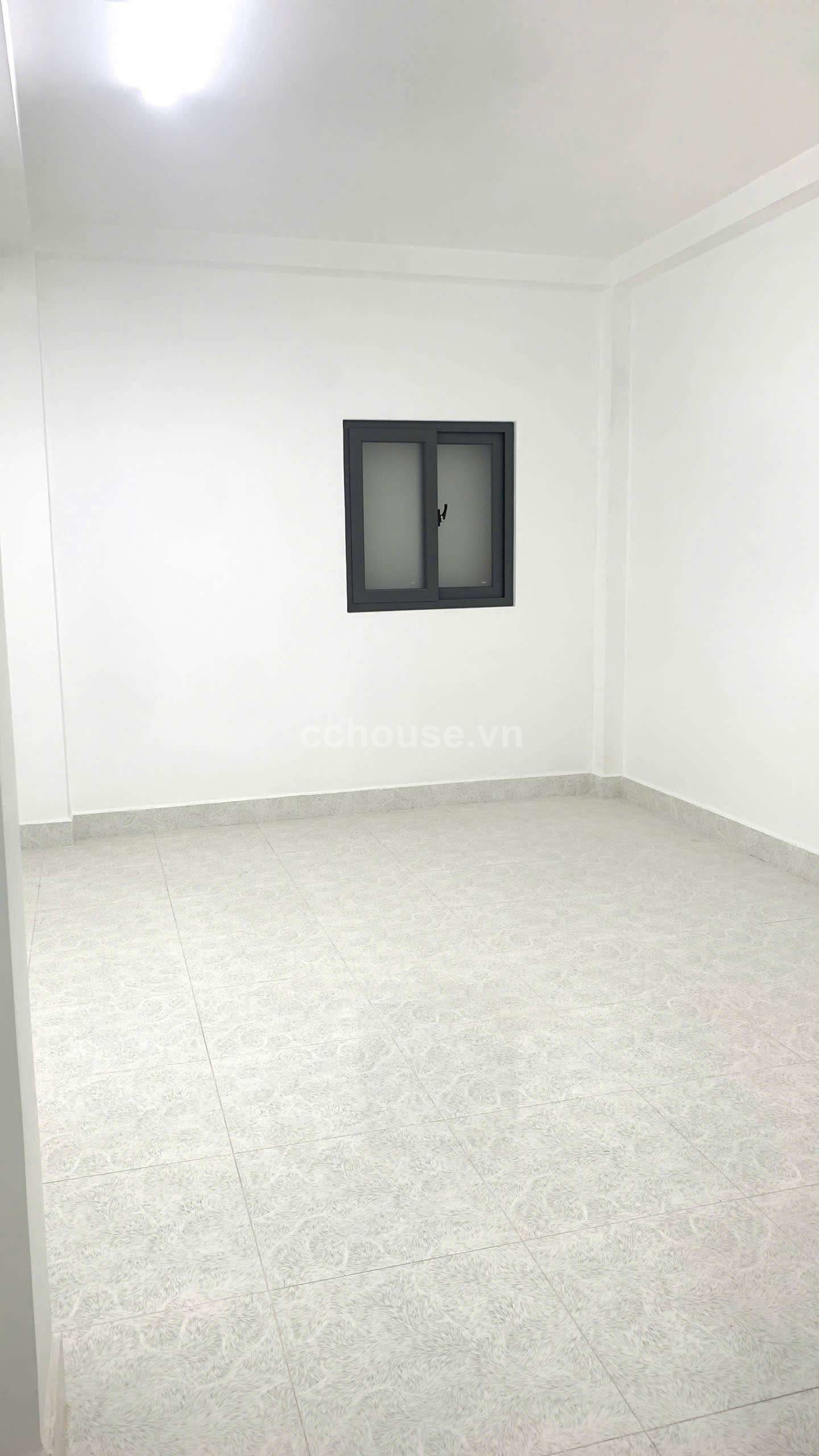 BÁN NHÀ HXH 221 VÕ VĂN TẦN – 81M² – THANG MÁY – NỞ HẬU – GIÁP QUẬN 1