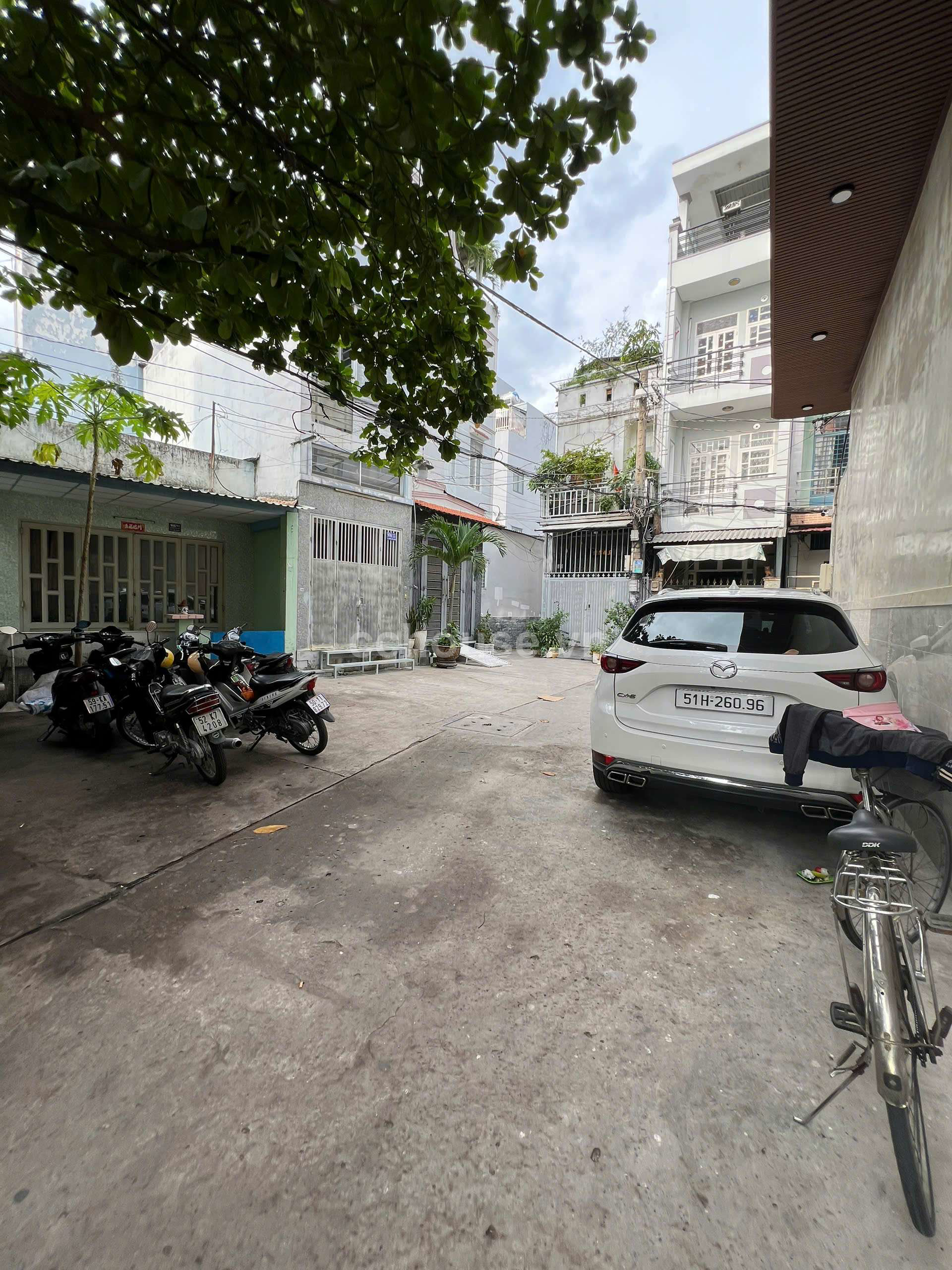 Cần bán nhà hẻm 906 đường Lò Gốm P.5 Q.6