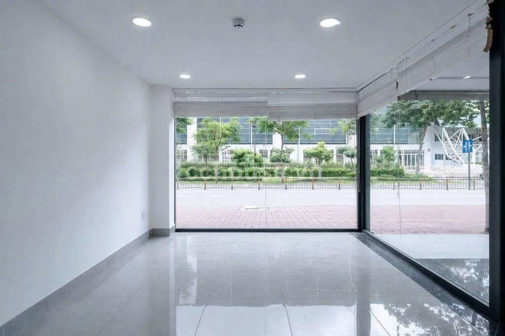 CHO THUÊ NGUYÊN TÒA NHÀ VĂN PHÒNG MẶT TIỀN LÝ THƯỜNG KIỆT, QUẬN 10 - ĐỐI DIỆN NHÀ THI ĐẤU PHÚ THỌ
