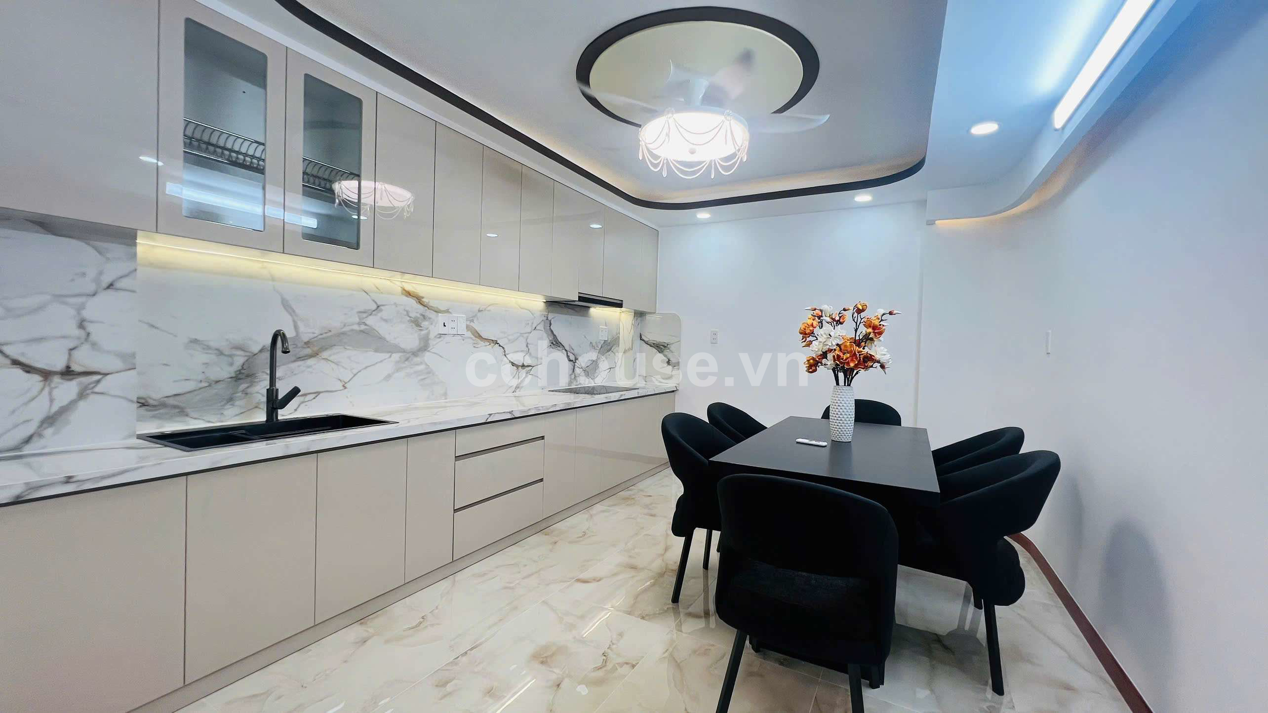 Nhà bán sát MT hẻm 377 CMT8 Quận 10. Không vướng quy hoạch TOD METRO2
