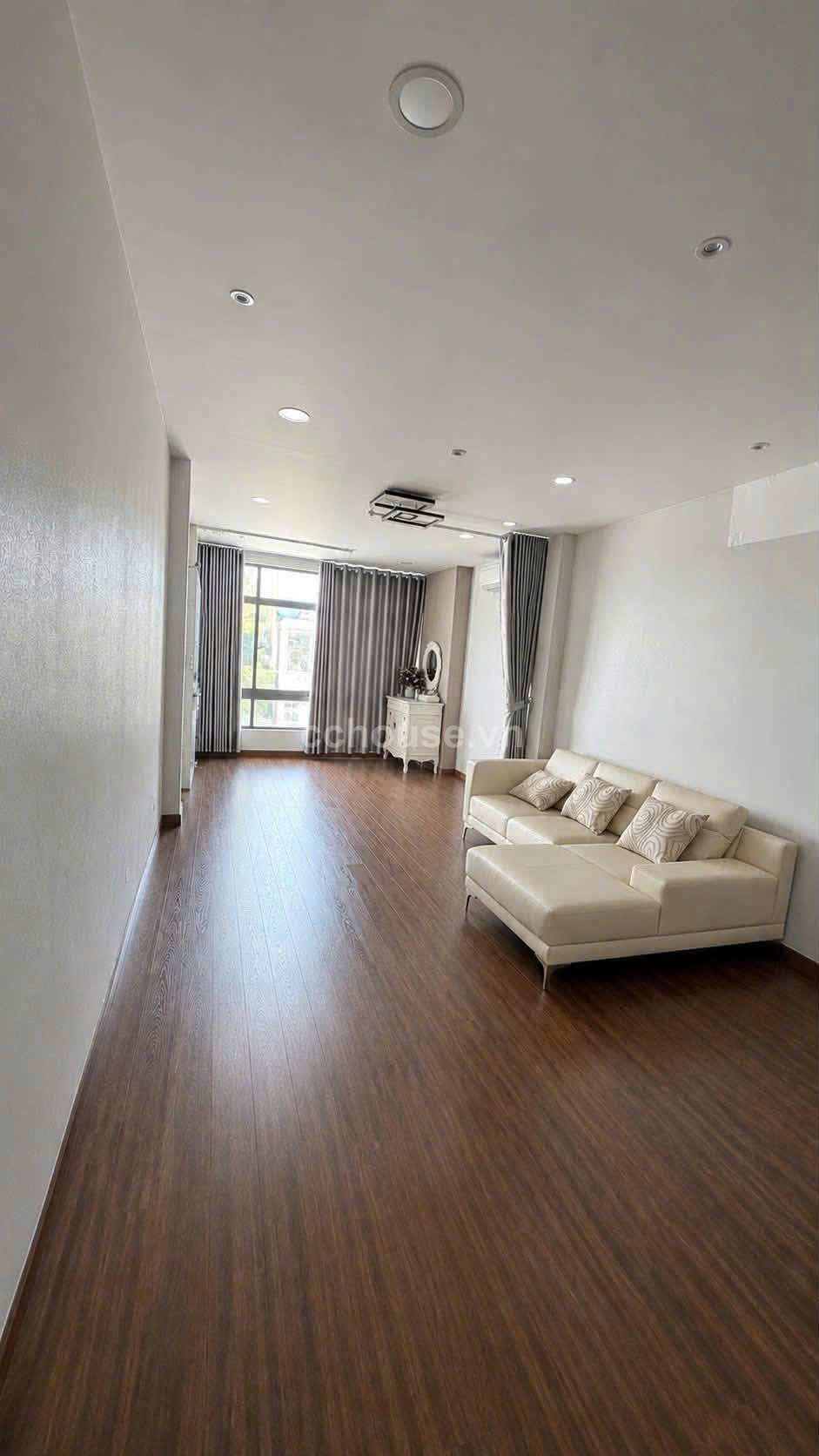 NHÀ MẶT TIỀN – VỊ TRÍ ĐẸP NGAY LANDMARK 81, CÔNG VIÊN VĂN THÁNH – SỔ HỒNG
