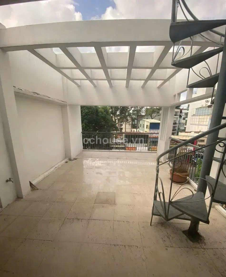 Bán tòa nhà Mặt Tiền Lý Thái Tổ phường 1 Quận 3 ( Diện Tích: 8.5 X 30m )