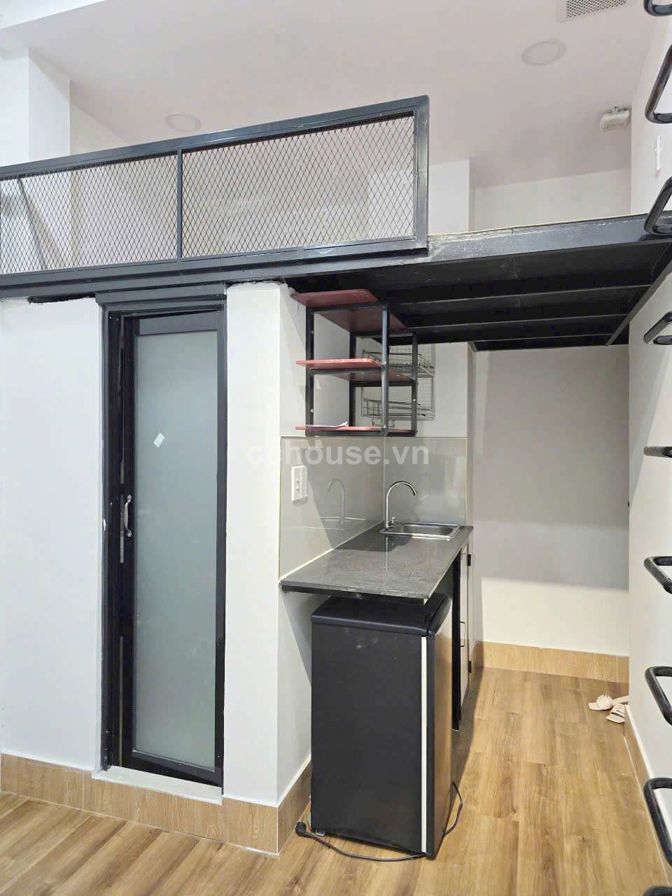 Bán nhà 6 tầng Lạc Long Quân, Q11, 21 phòng cho thuê, thu nhập ~100tr/tháng, diện tích 80,2m²