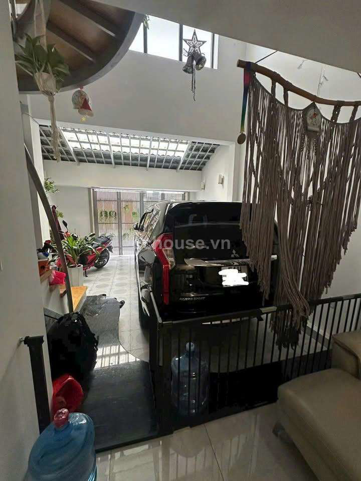 Hẻm nhựa 8m Ngay phạm Văn Hai Q.Tân Bình