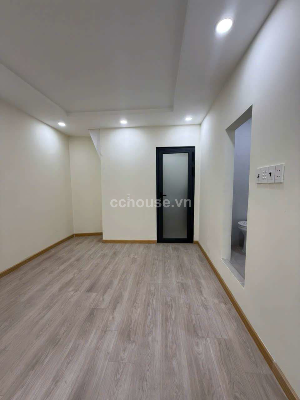 TRUNG TÂM QUẬN 1 - NHÀ MỚI 3 TẦNG ĐÚC (2PN 3WC) - GIÁ CHỈ 5 TỶ 2.8