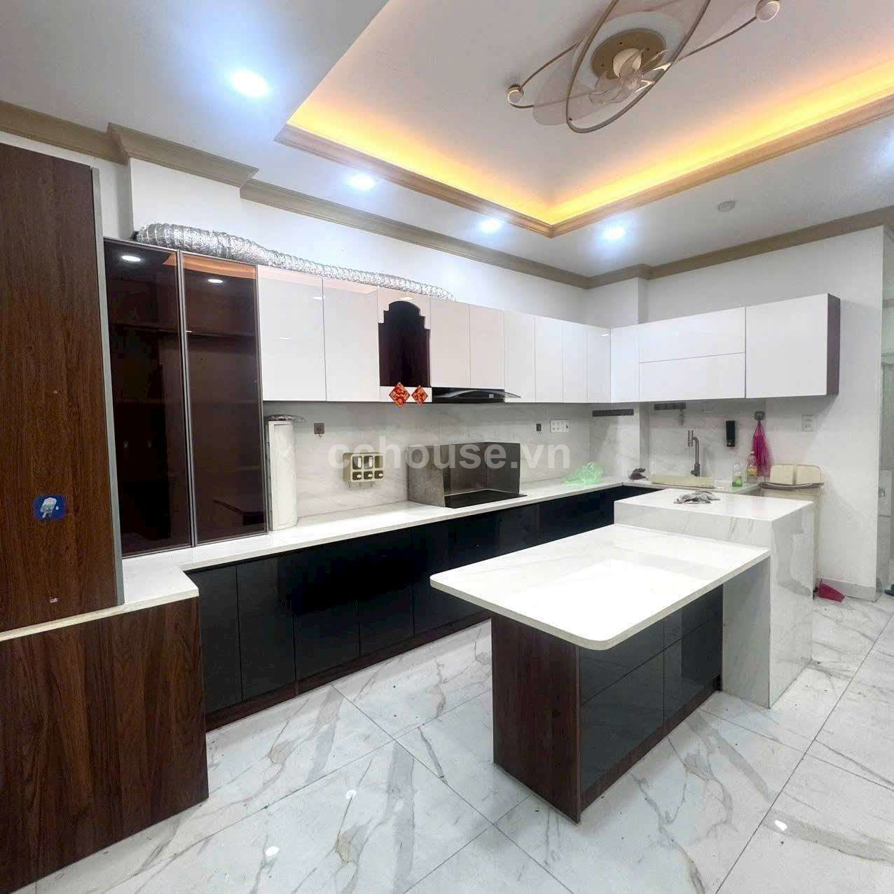 MT BÀU CÁT, TÂN BÌNH - SD: 450m2 - 6 TẦNG + ST - CÓ THANG MÁY - 19.5 TỶ 