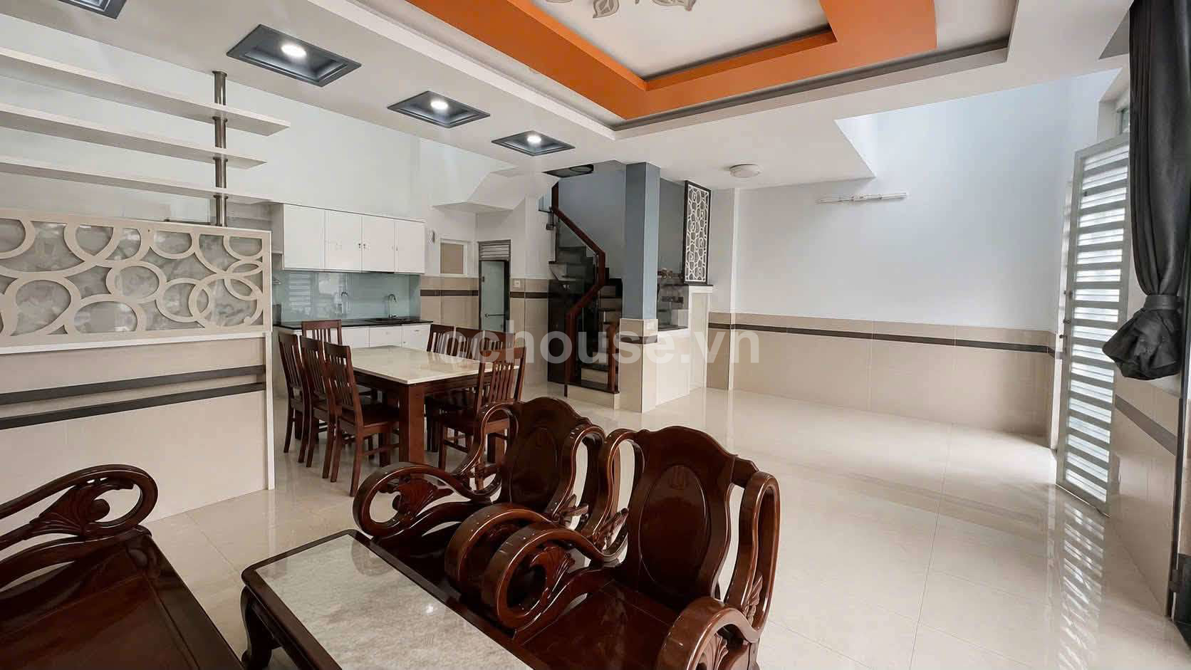 Tòa Nhà 5 Tầng Khu Trung Tâm Phú Nhuận Ngang : 7.3m