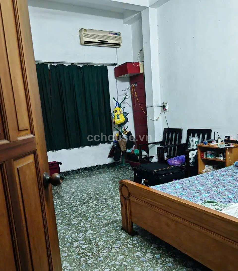 MT LÝ TỰ TRỌNG - BẾN THÀNH - QUẬN 1 / KC 4 TẦNG + SÂN THƯỢNG / 80 TỶ