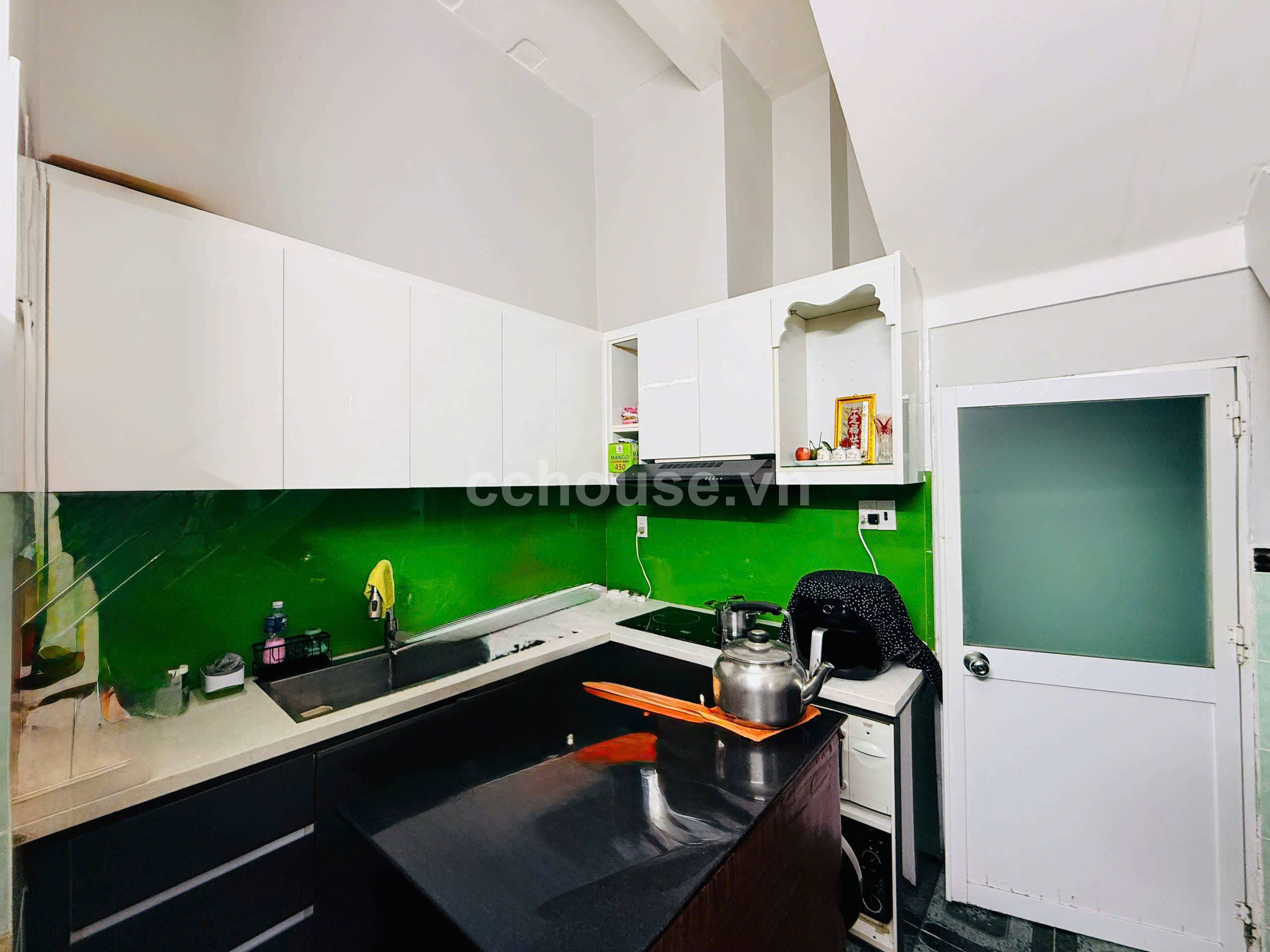 Bán nhà Sư Vạn Hạnh Quận 10, 40m², 4 tầng, giá 7,9 tỷ