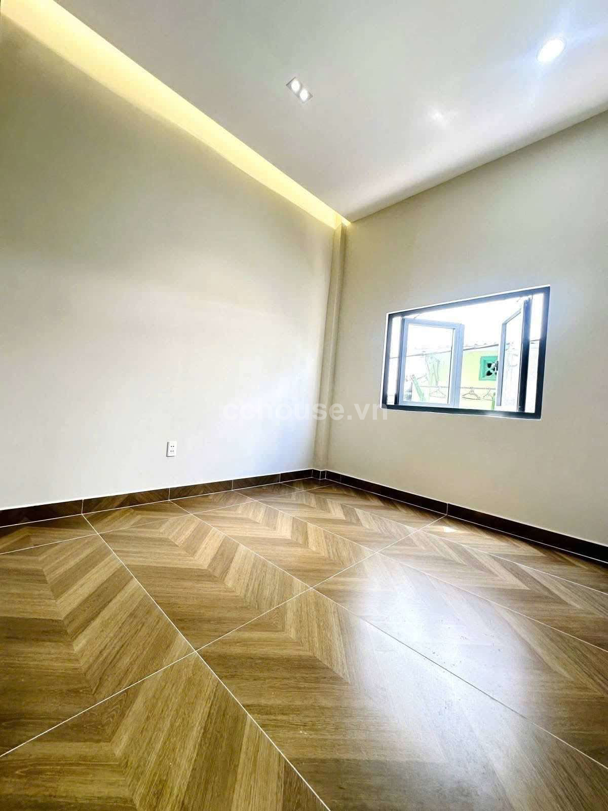 BÁN NHÀ HẺM 116/ THIÊN PHƯỚC, TÂN BÌNH - DT 4,3m x 10m - GIÁ 6.18 TỶ