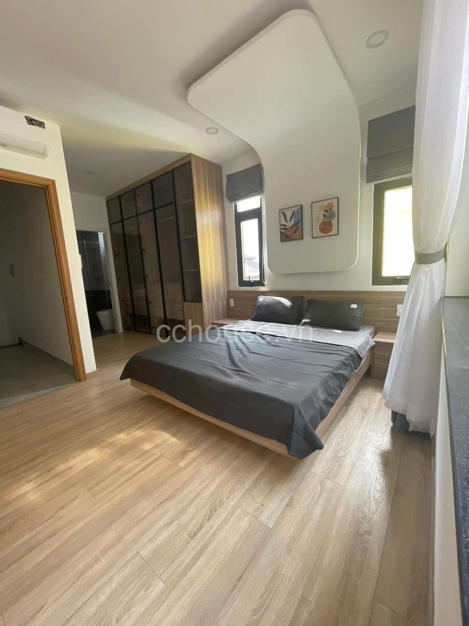 Bán Penhouse trung tâm Q.1
(158 m2 ) nội thất cao cấp.
Giá chỉ 6,9 tỷ ( 44 triệu/m2 )